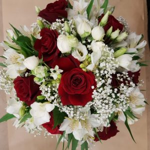 Bouquet de mariée rose blanche gypsophile salal - Floréal